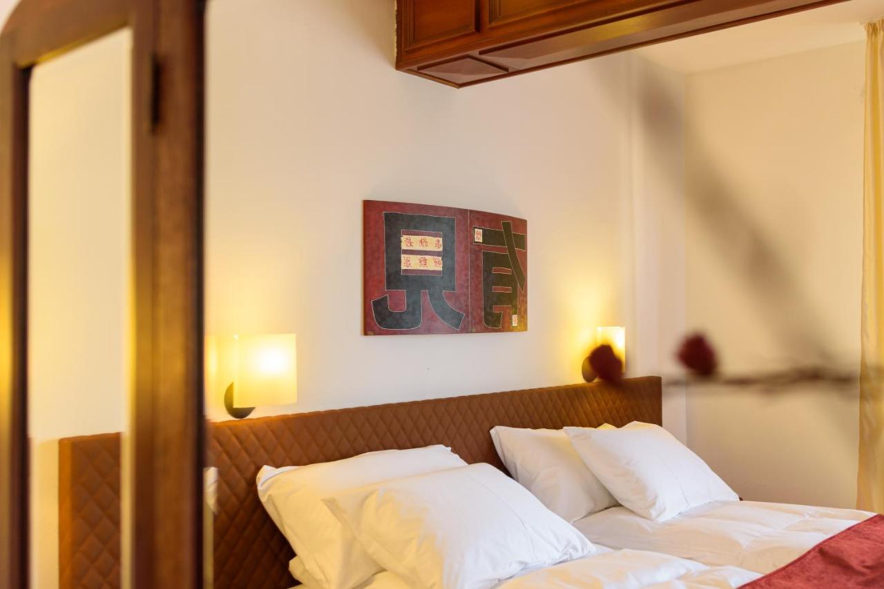 Boutique Hotel Casa Emil Пояна-Брашов Экстерьер фото
