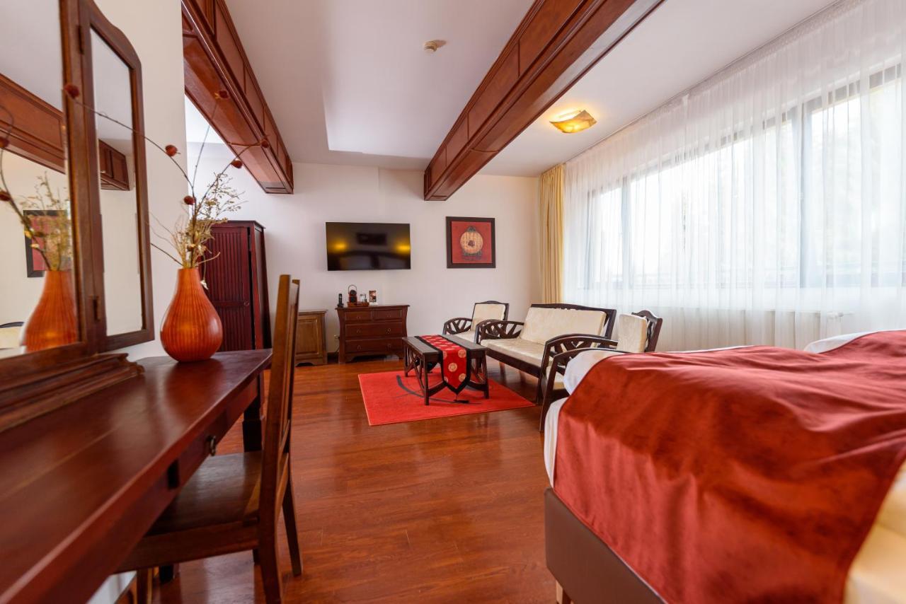 Boutique Hotel Casa Emil Пояна-Брашов Экстерьер фото