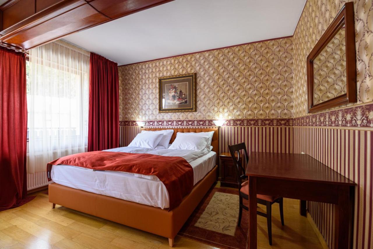Boutique Hotel Casa Emil Пояна-Брашов Экстерьер фото