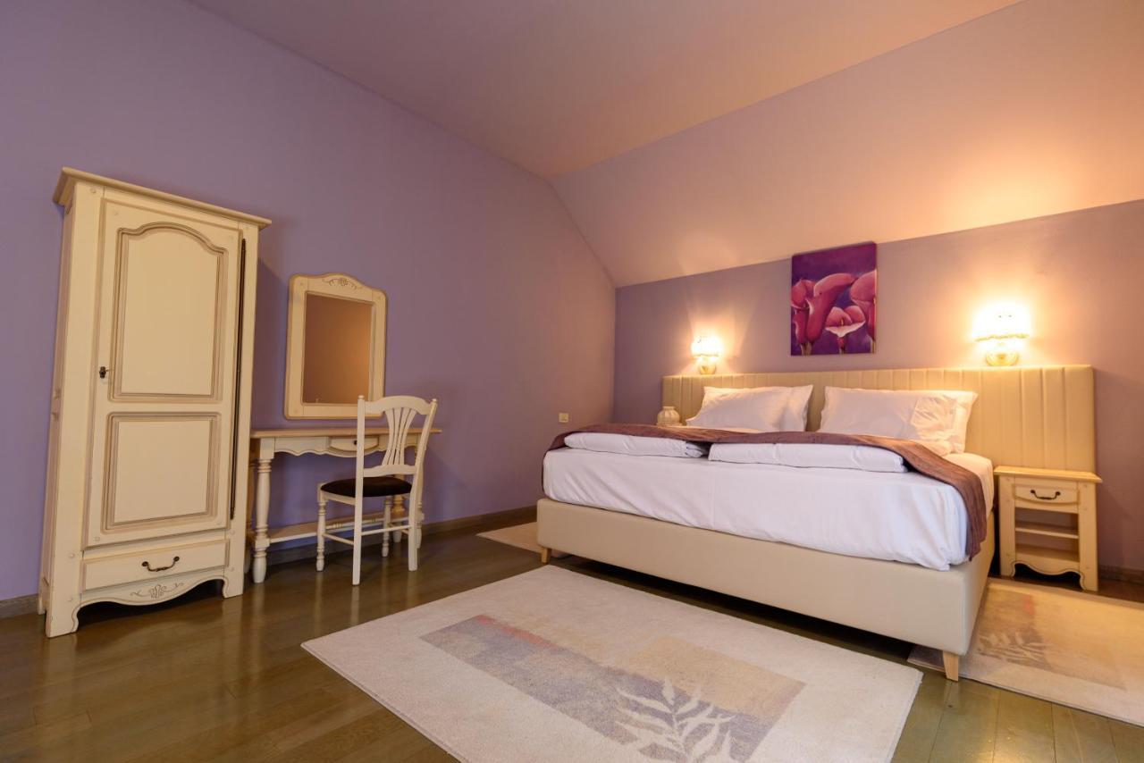 Boutique Hotel Casa Emil Пояна-Брашов Экстерьер фото